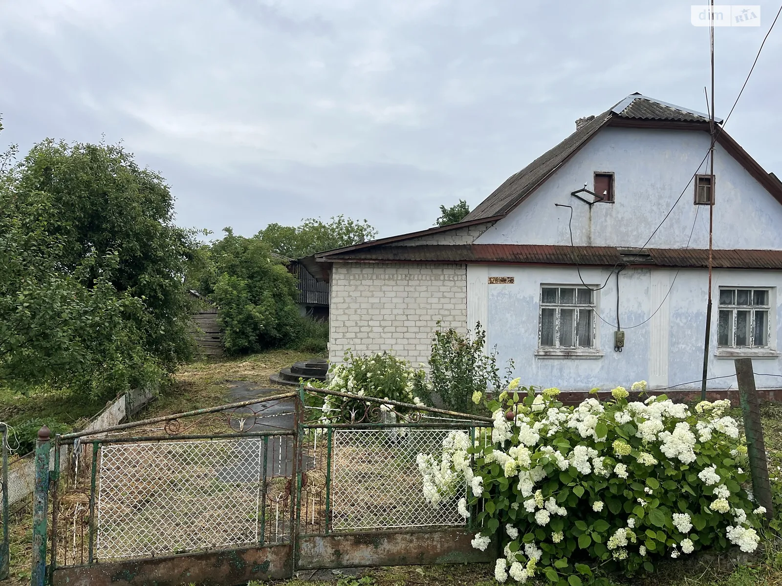 Продается дом на 2 этажа 132 кв. м с балконом, цена: 25000 $ - фото 1