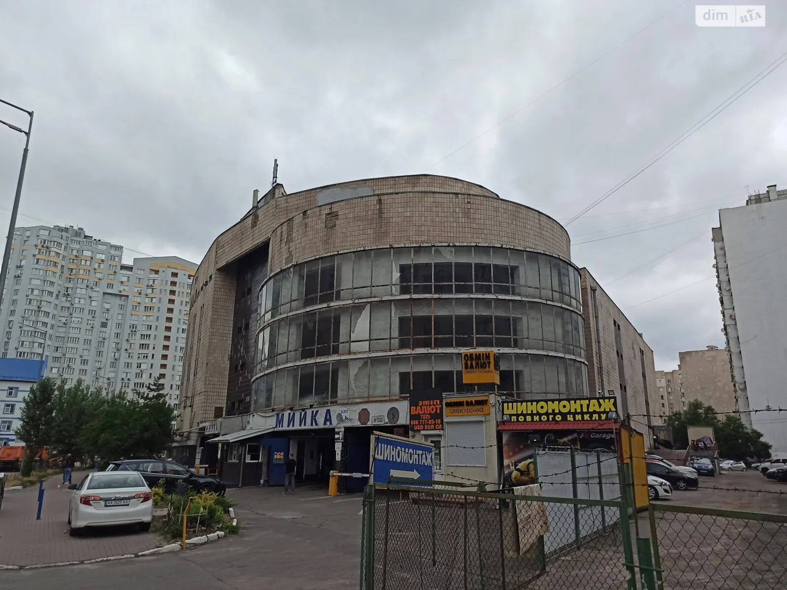 Сдается в аренду отдельно стоящий гараж под легковое авто на 20.4 кв. м, цена: 5000 грн - фото 1