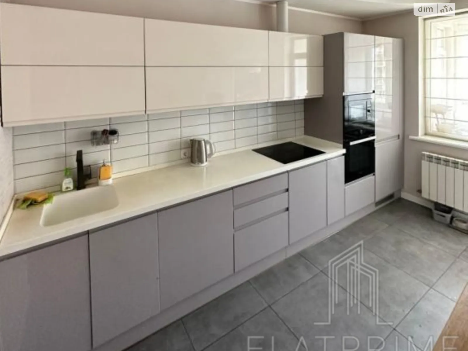 Продается 3-комнатная квартира 107 кв. м в Киеве - фото 1
