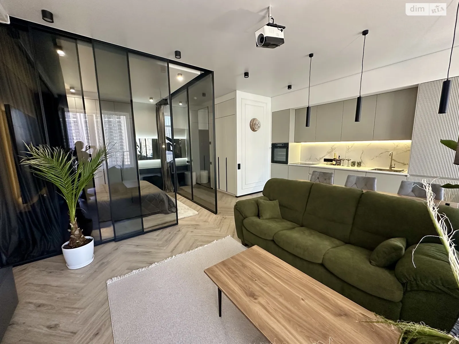 Продається 1-кімнатна квартира 46 кв. м у Одесі, пров. Курортний - фото 1
