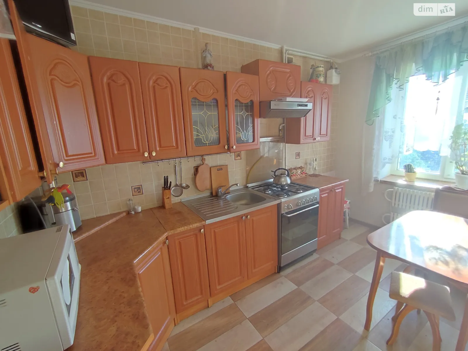 Продается 3-комнатная квартира 73.6 кв. м в Ровно, ул. Савура Клима, 14 - фото 1