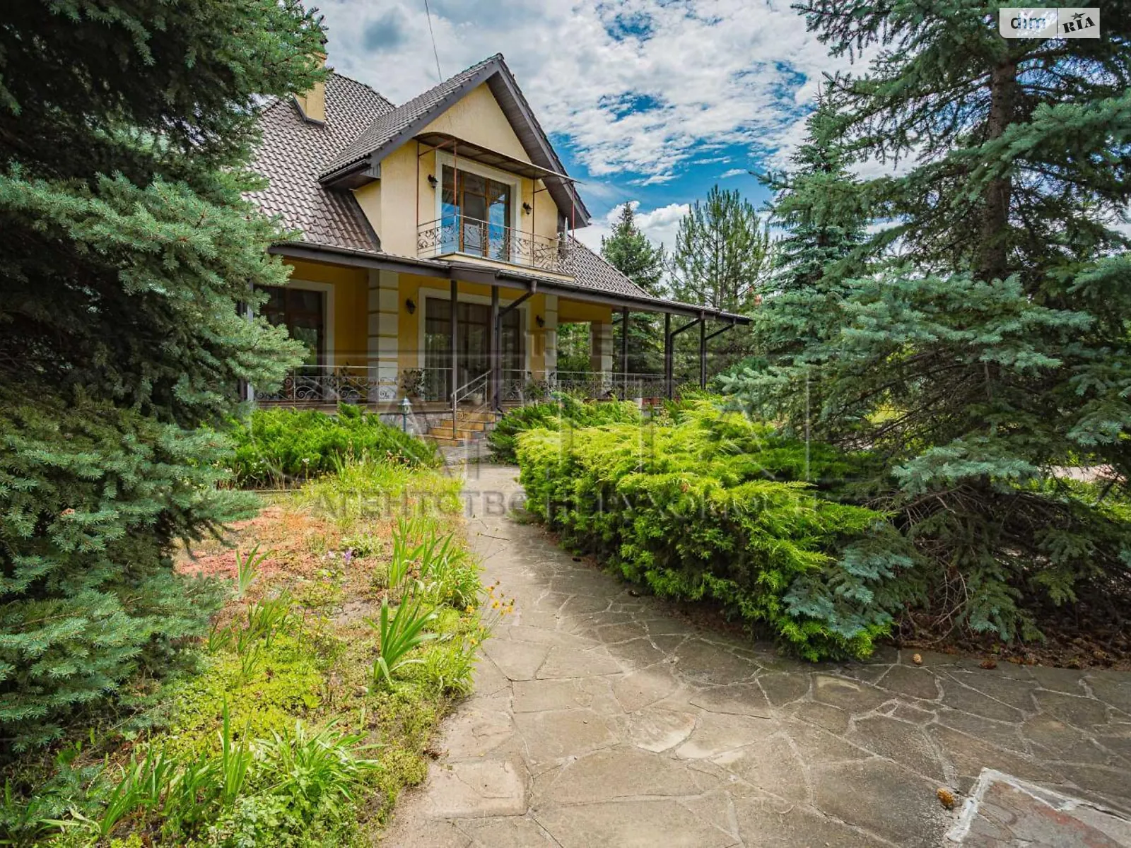 Продається будинок 2 поверховий 360 кв. м з балконом, цена: 750000 $ - фото 1