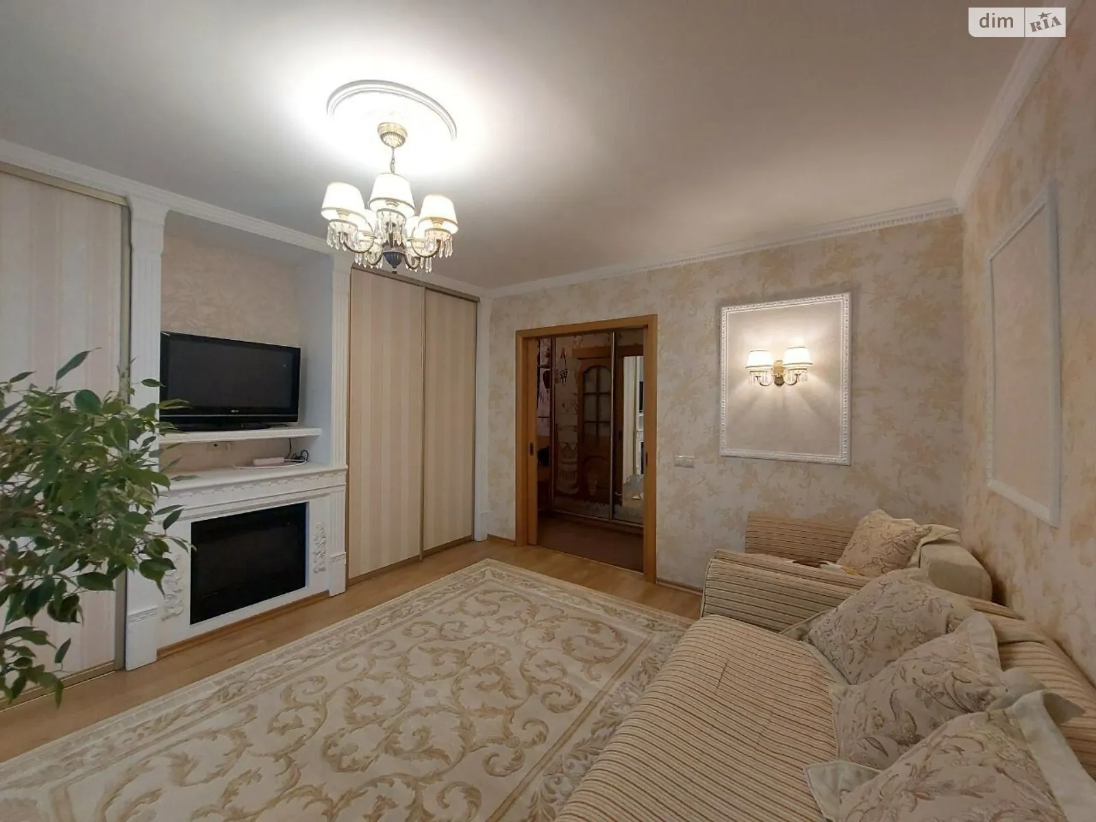 Продається 3-кімнатна квартира 65 кв. м у Києві, просп. Володимира Івасюка, 7 - фото 1