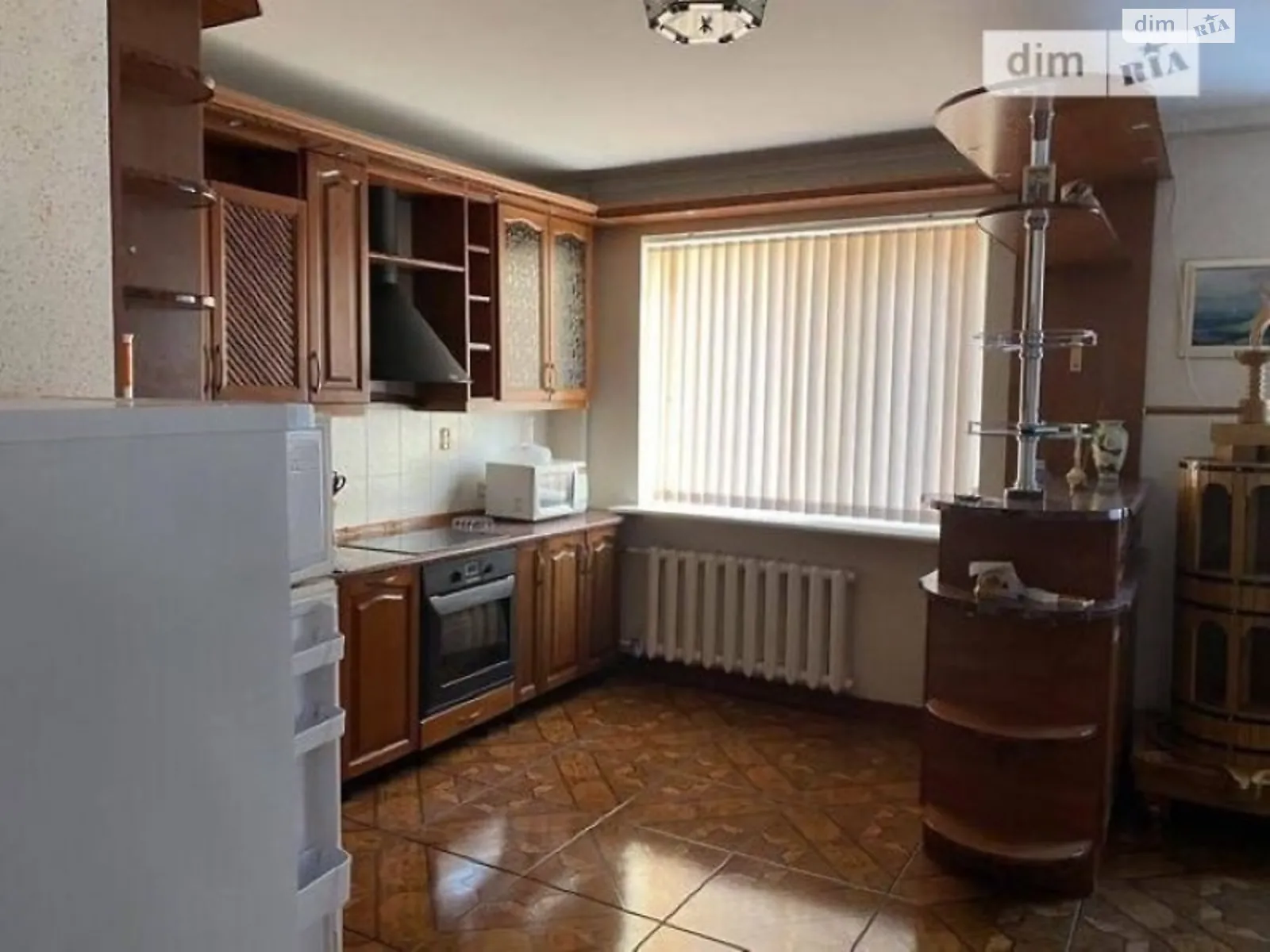 Продается 3-комнатная квартира 110 кв. м в Киеве, ул. Левка Лукьяненко, 2/4 - фото 1