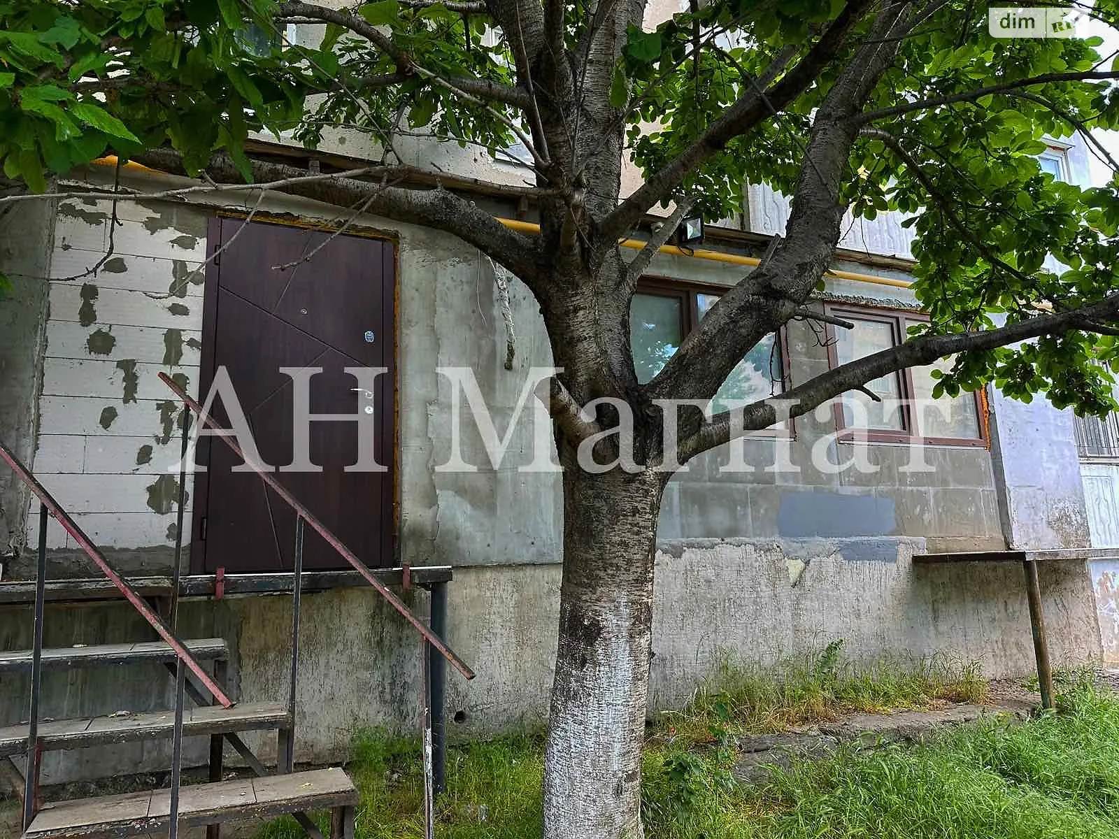 Продается 2-комнатная квартира 74 кв. м в Черноморске, ул. Александрийская - фото 1