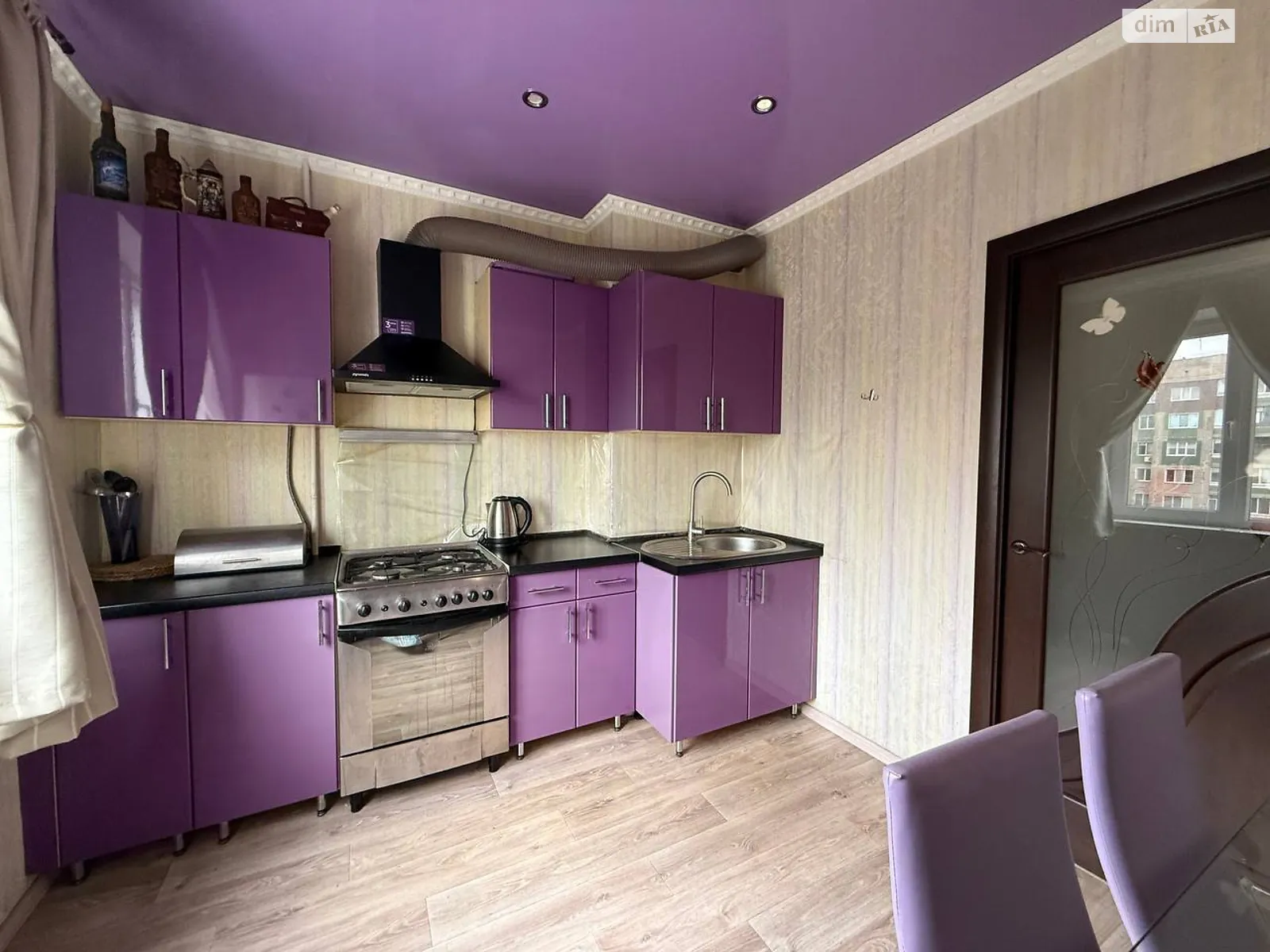 Продається 3-кімнатна квартира 64.5 кв. м у Кривому Розі, цена: 33000 $ - фото 1