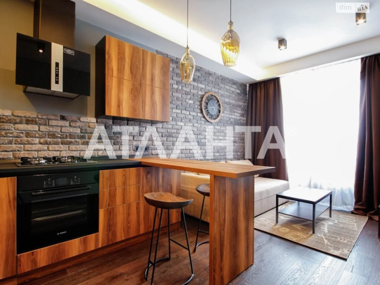 Продается 1-комнатная квартира 58 кв. м в Одессе, ул. Люстдорфская дорога - фото 1