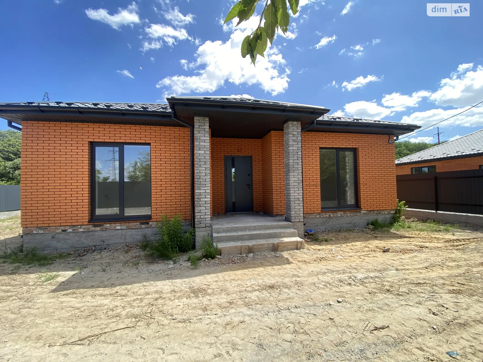 Продається одноповерховий будинок 92 кв. м з меблями, цена: 77000 $ - фото 1