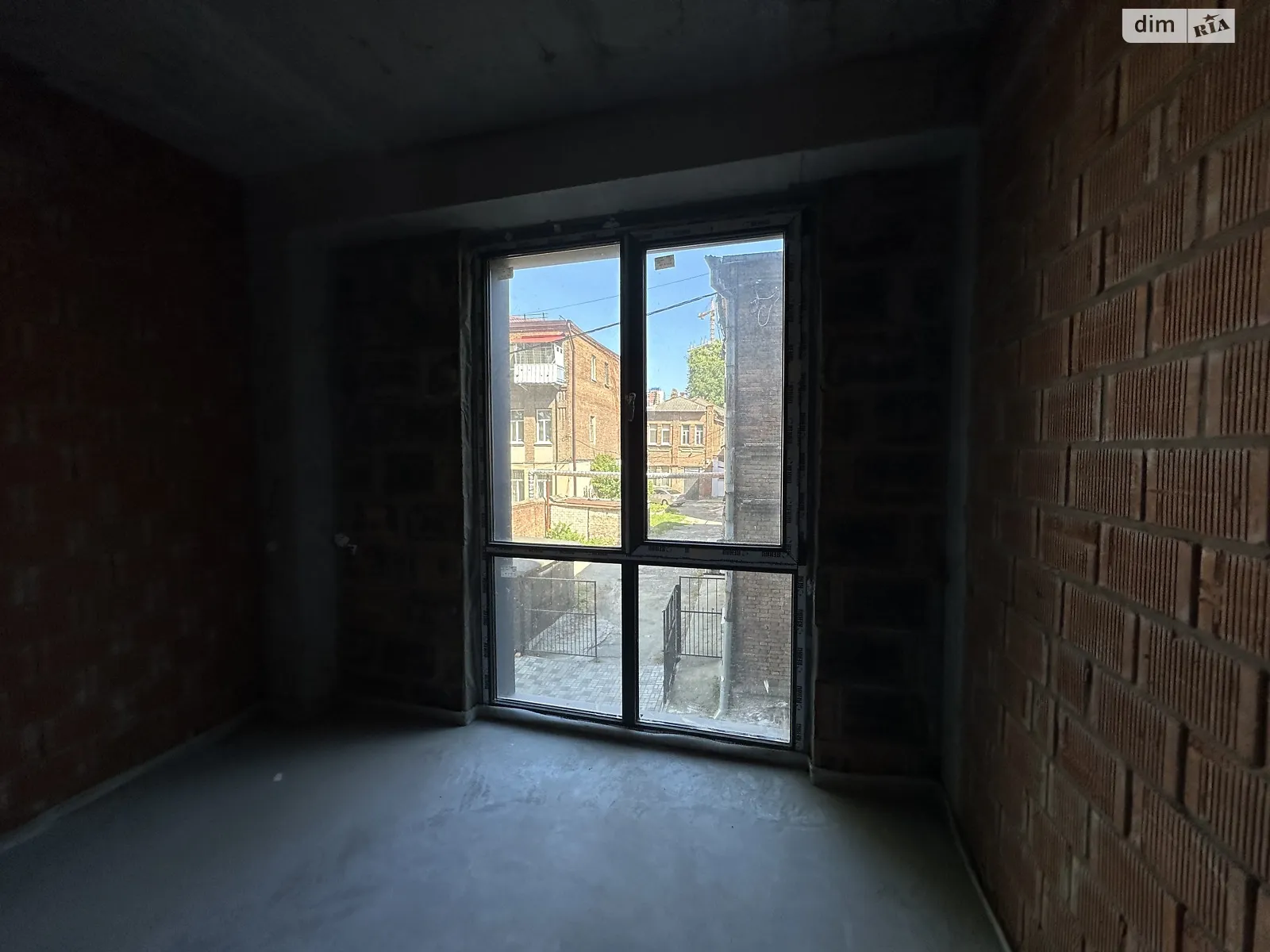 Сдается в аренду офис 20 кв. м в бизнес-центре, цена: 6000 грн - фото 1