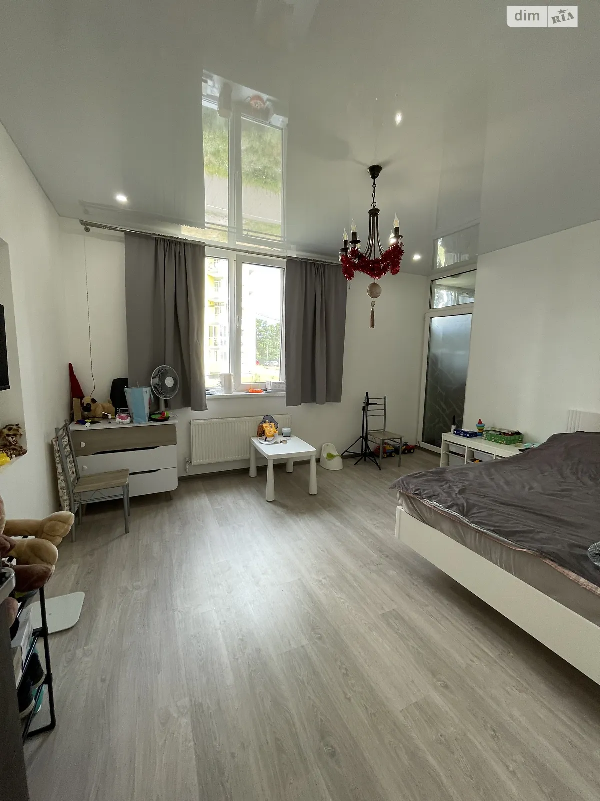 Продается 1-комнатная квартира 42 кв. м в Буче, ул. Бориса Гмыри - фото 1