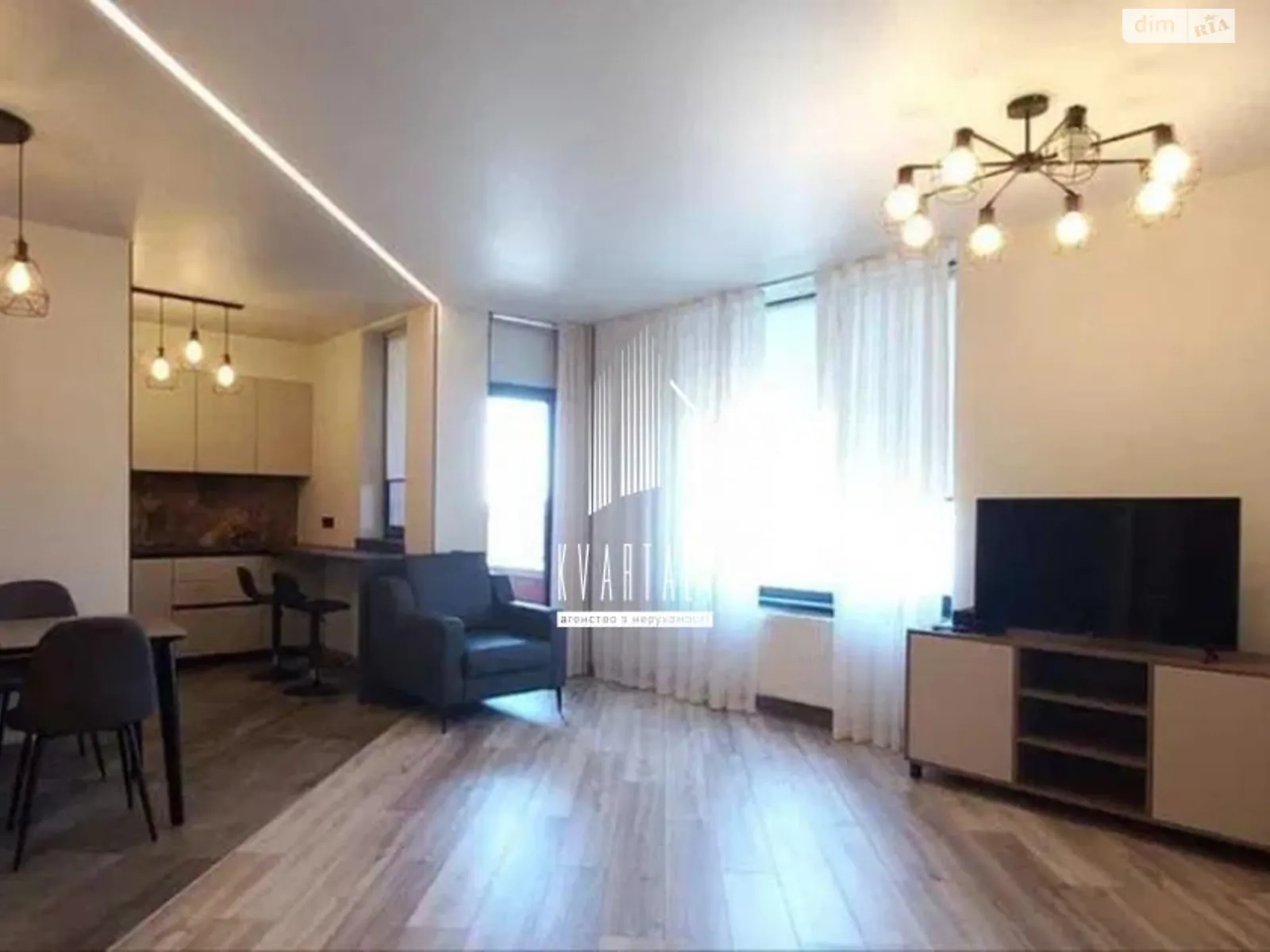 Продається 2-кімнатна квартира 66 кв. м у Києві - фото 1