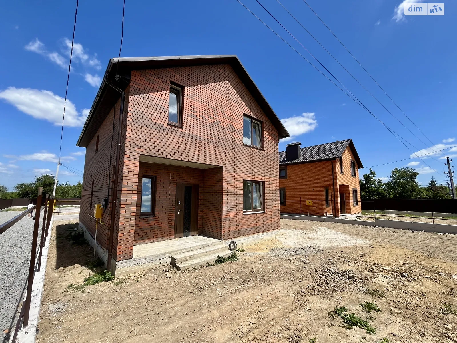 Продается дом на 2 этажа 125 кв. м с баней/сауной, цена: 93000 $ - фото 1