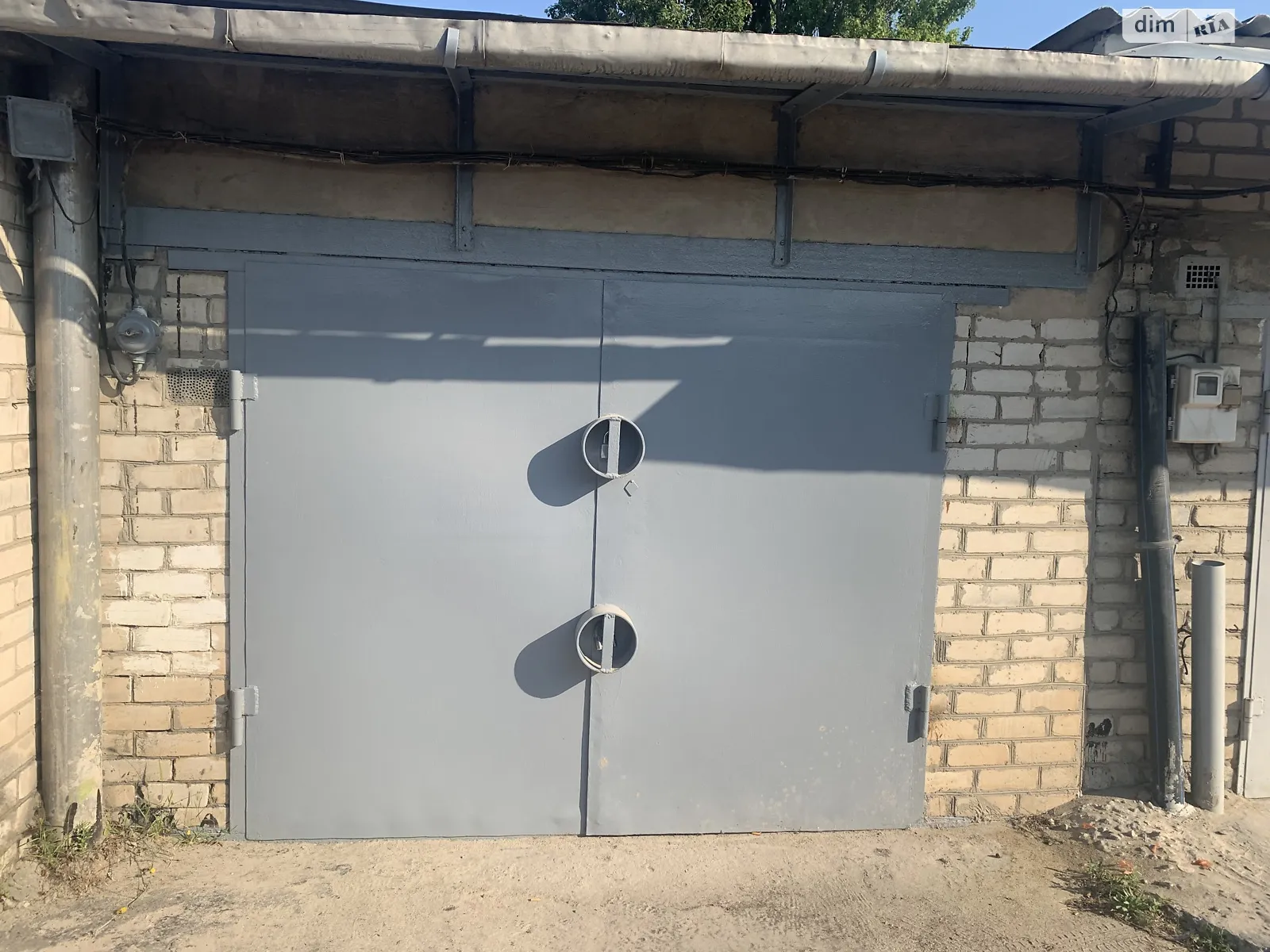 Продается отдельно стоящий гараж под легковое авто на 24 кв. м, ул. Макарова - фото 1