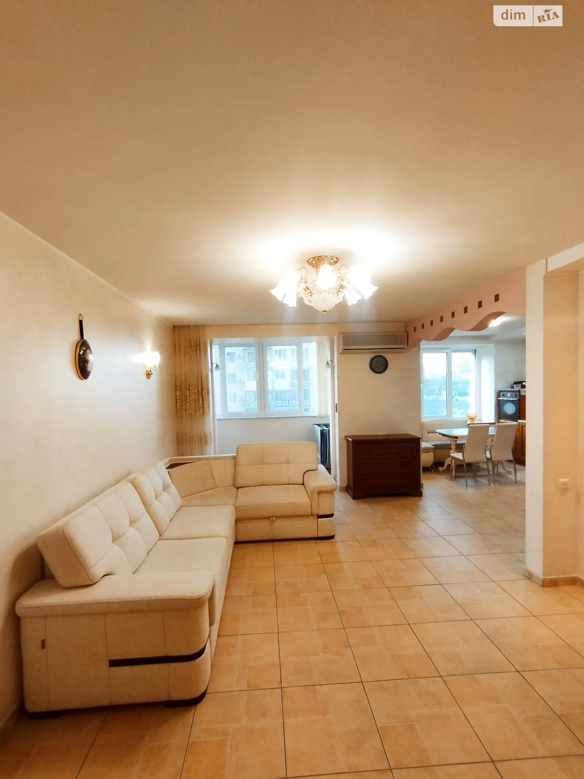 Здається в оренду 2-кімнатна квартира у Одесі, вул. Тіниста, 15 - фото 1