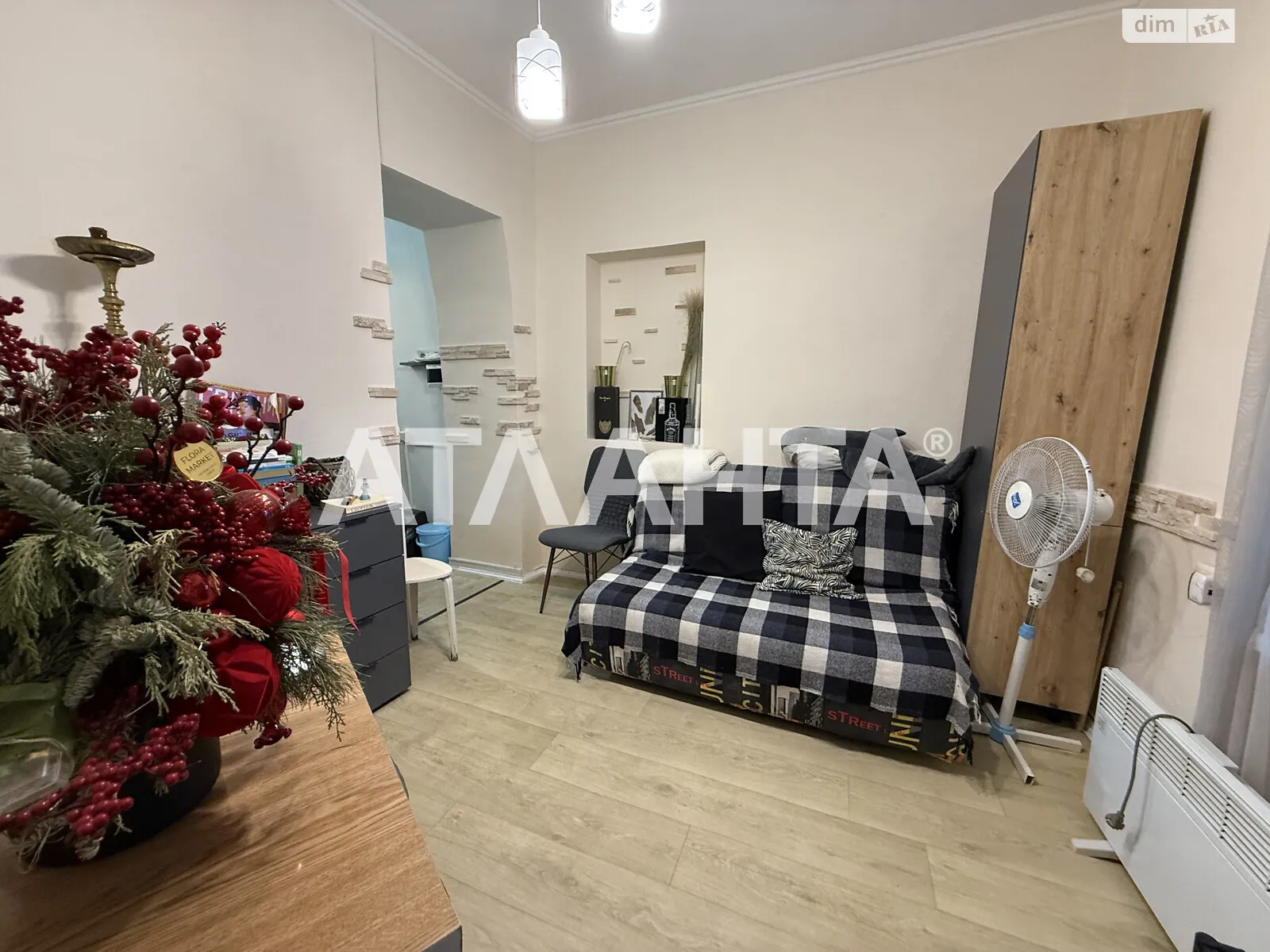 Продается 1-комнатная квартира 13.5 кв. м в Одессе, пер. Ломанный - фото 1