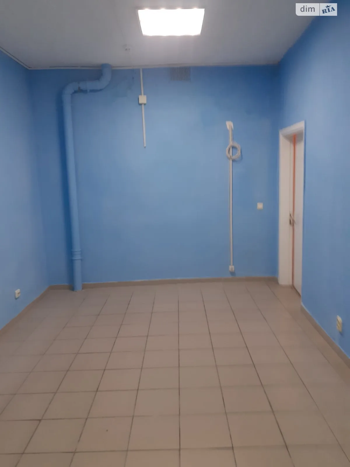 Сдается в аренду офис 16 кв. м в бизнес-центре, цена: 1760 $ - фото 1