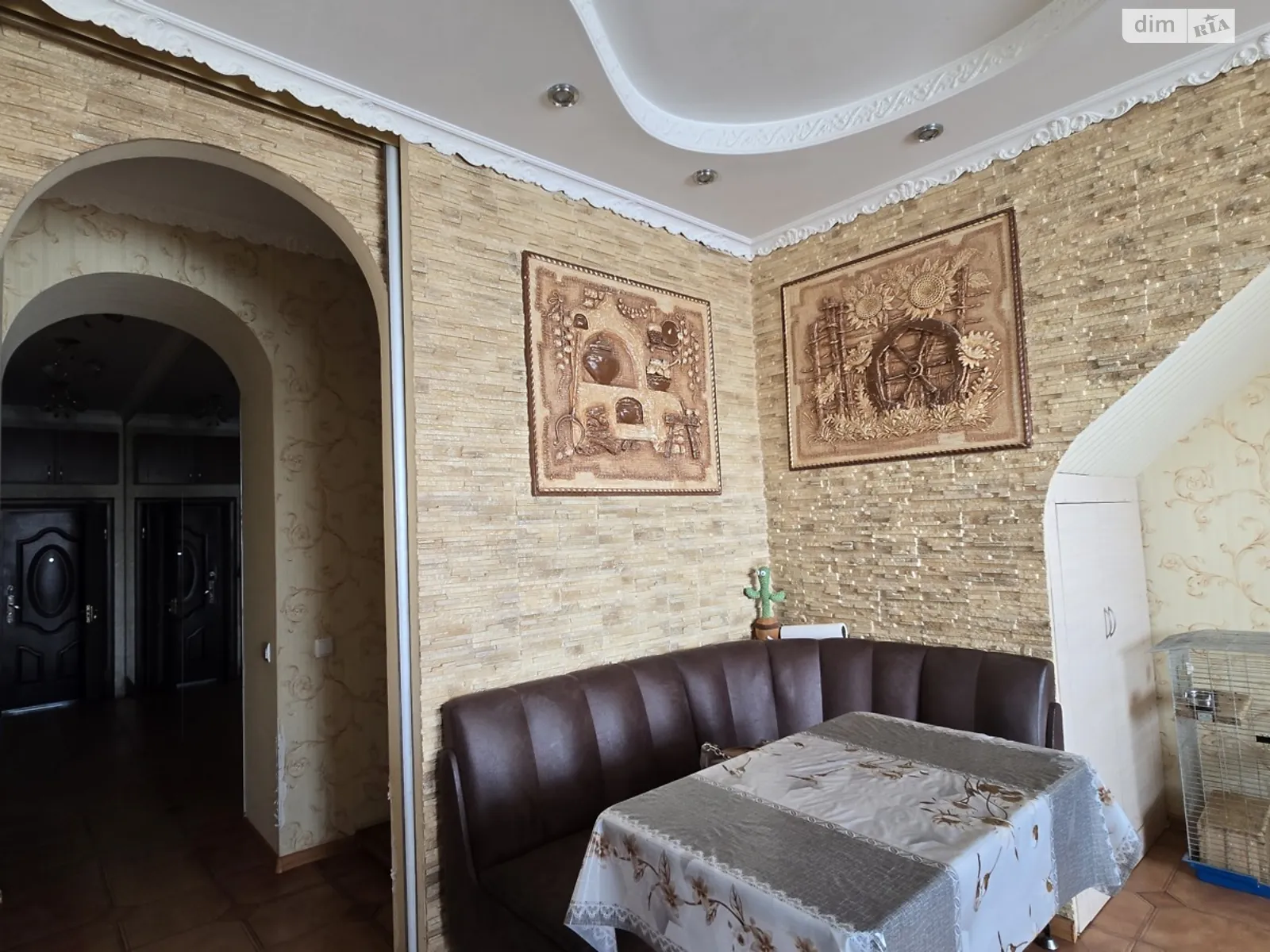 Продається будинок 3 поверховий 150 кв. м з садом, цена: 145000 $ - фото 1