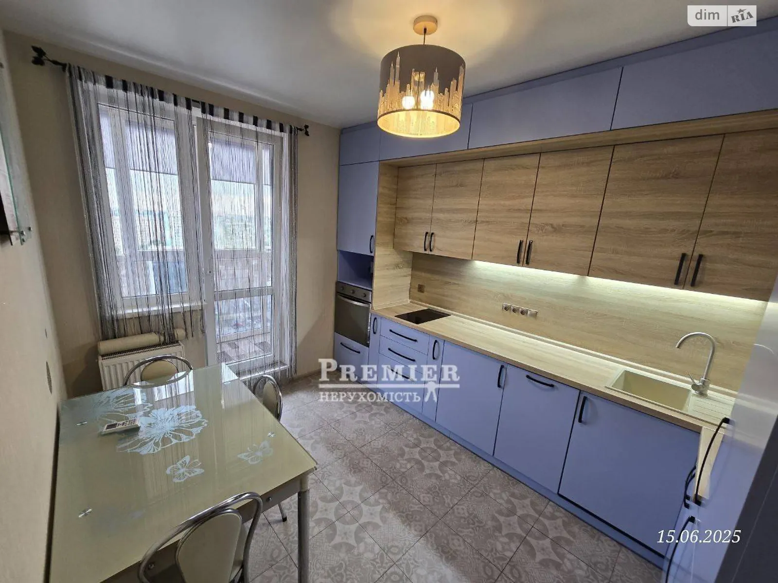 Продается 2-комнатная квартира 55 кв. м в Одессе, ул. Михаила Грушевского - фото 1