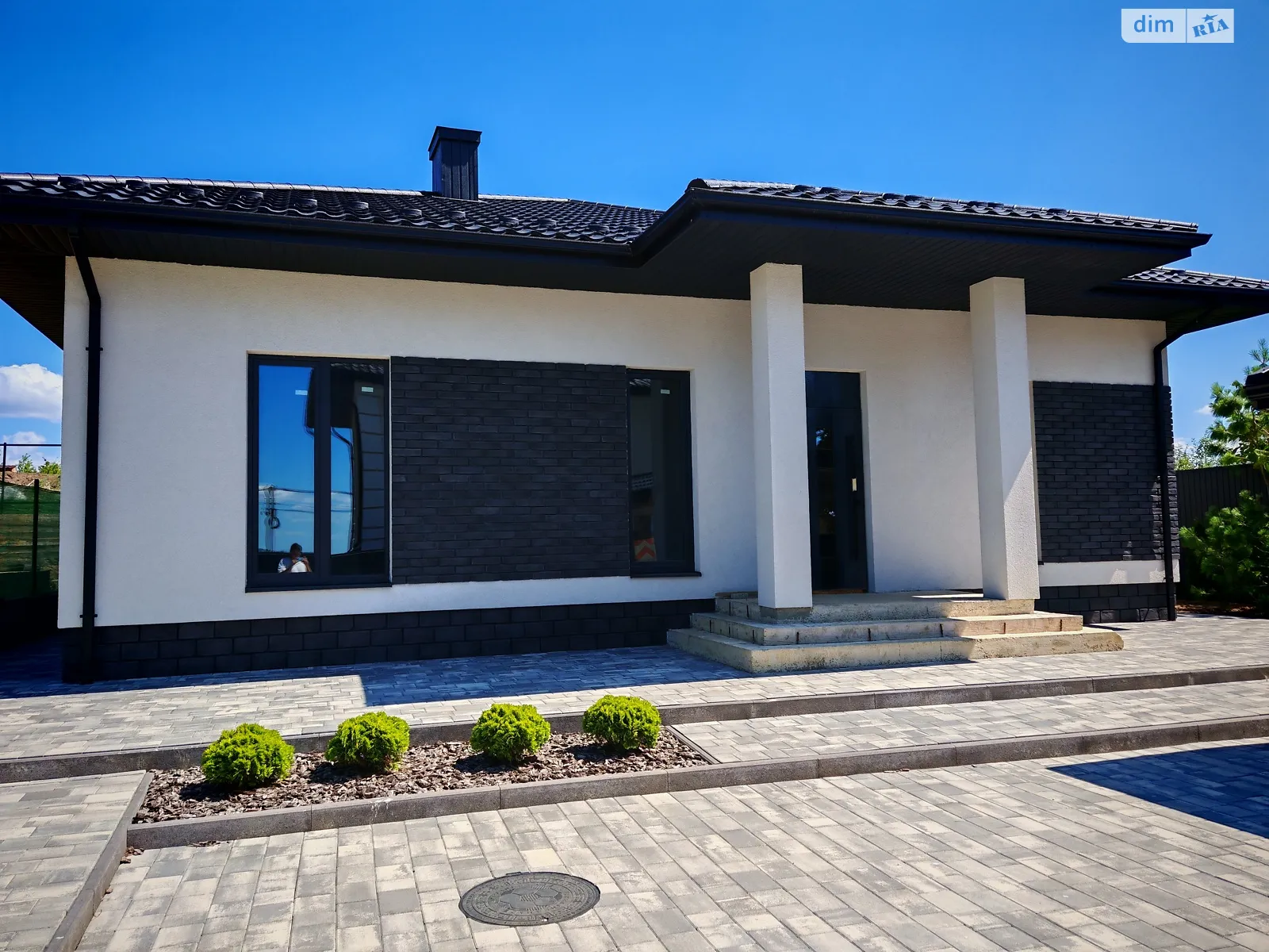 Продается одноэтажный дом 115 кв. м с верандой, цена: 145000 $ - фото 1