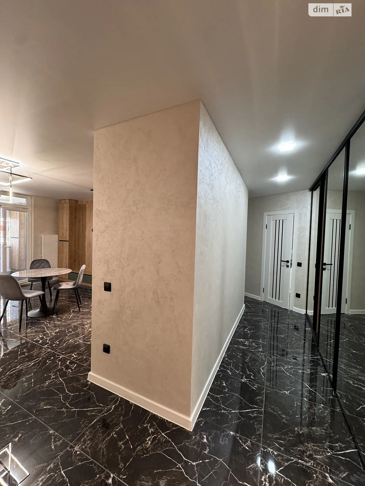 3-кімнатна квартира 82 кв. м у Тернополі, просп. Злуки - фото 1