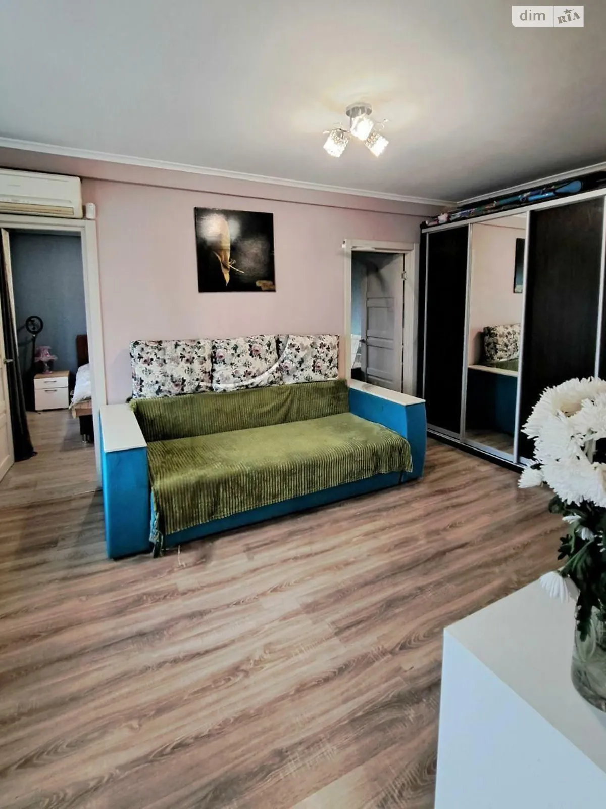 Продается 3-комнатная квартира 50 кв. м в Киеве, ул. Милютенко, 42А - фото 1