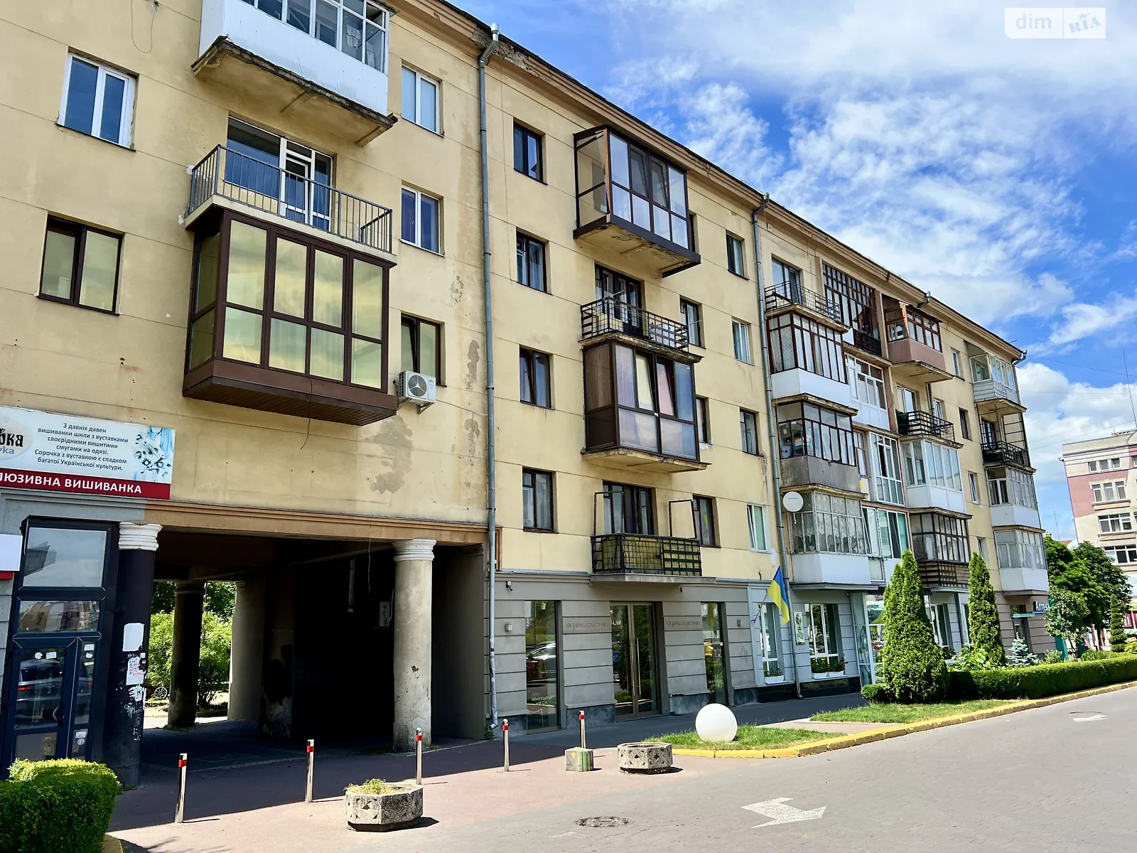 Продається 2-кімнатна квартира 47 кв. м у Івано-Франківську, вул. Незалежності, 36 - фото 1