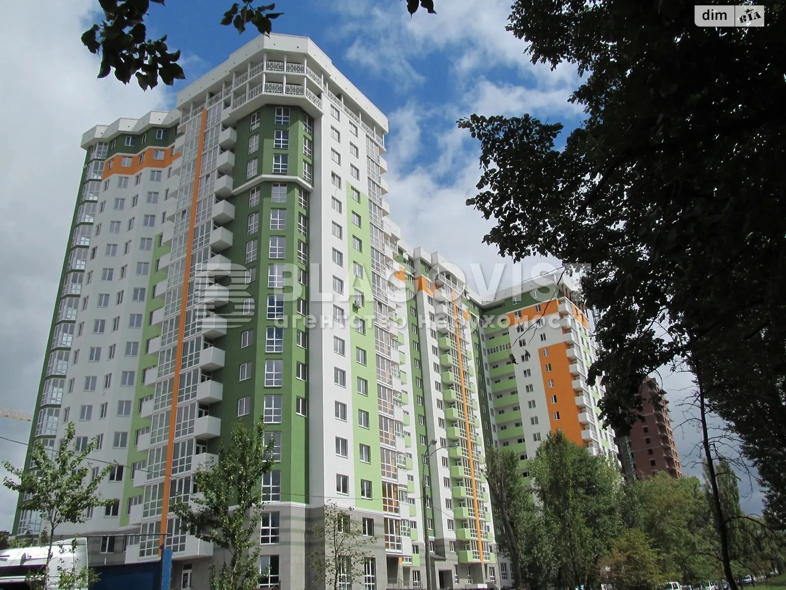 Продается 3-комнатная квартира 108 кв. м в Киеве, бул. Академика Вернадского, 24 - фото 1
