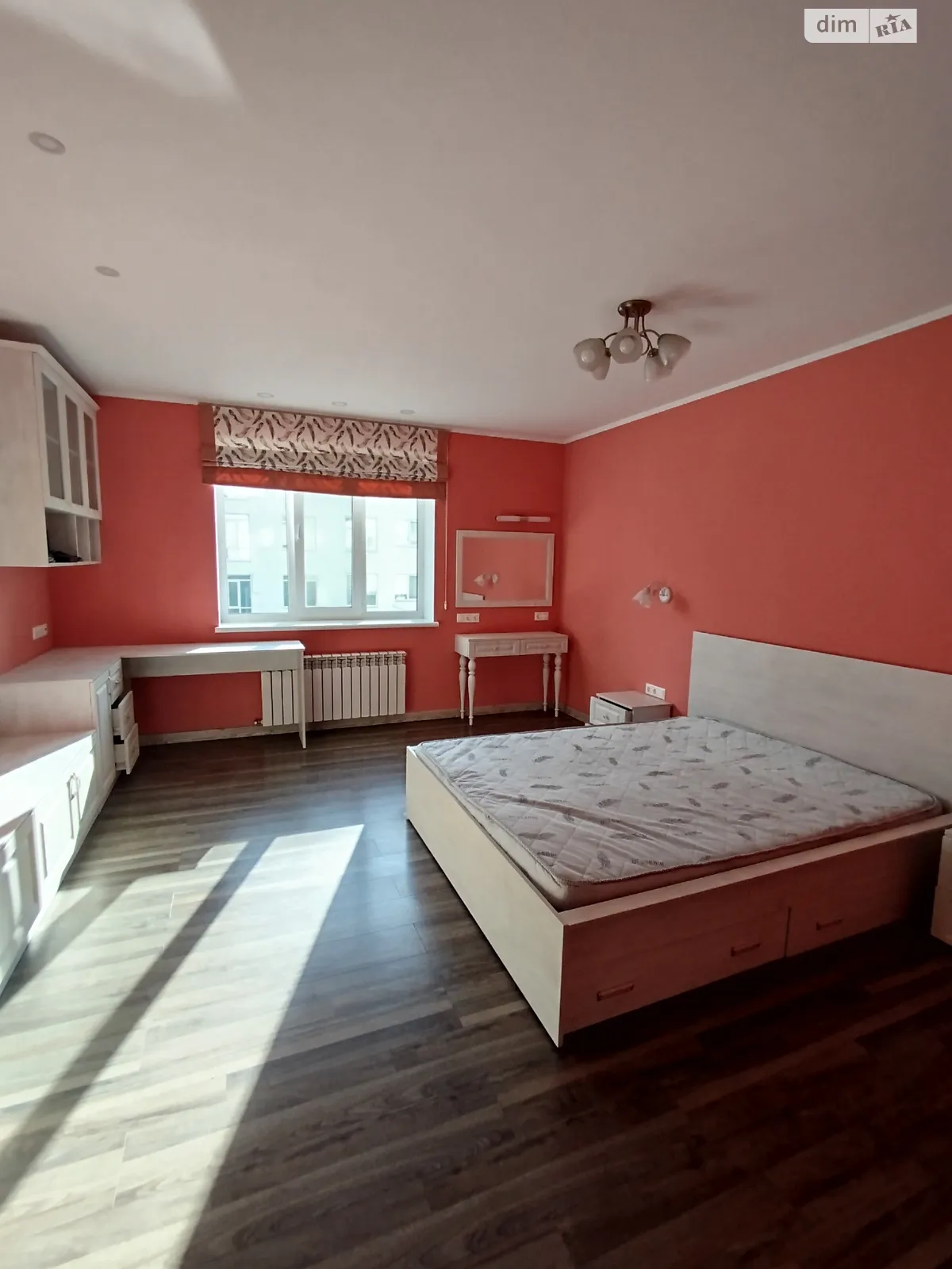 Продается 2-комнатная квартира 62.5 кв. м в Ирпене, ул. Лесная - фото 1