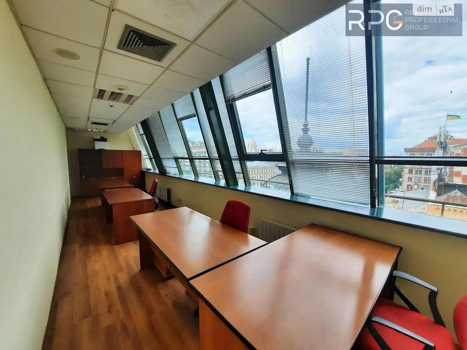 Здається в оренду офіс 191 кв. м в бізнес-центрі, цена: 4775 $ - фото 1