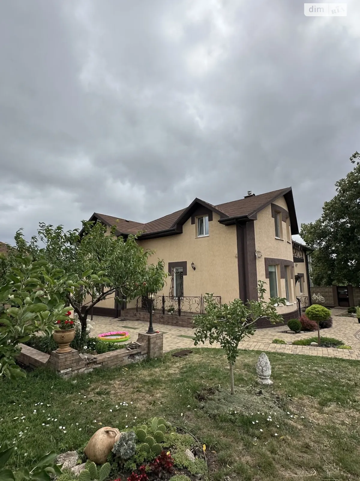 Продается дом на 2 этажа 266.6 кв. м с беседкой, цена: 250000 $ - фото 1