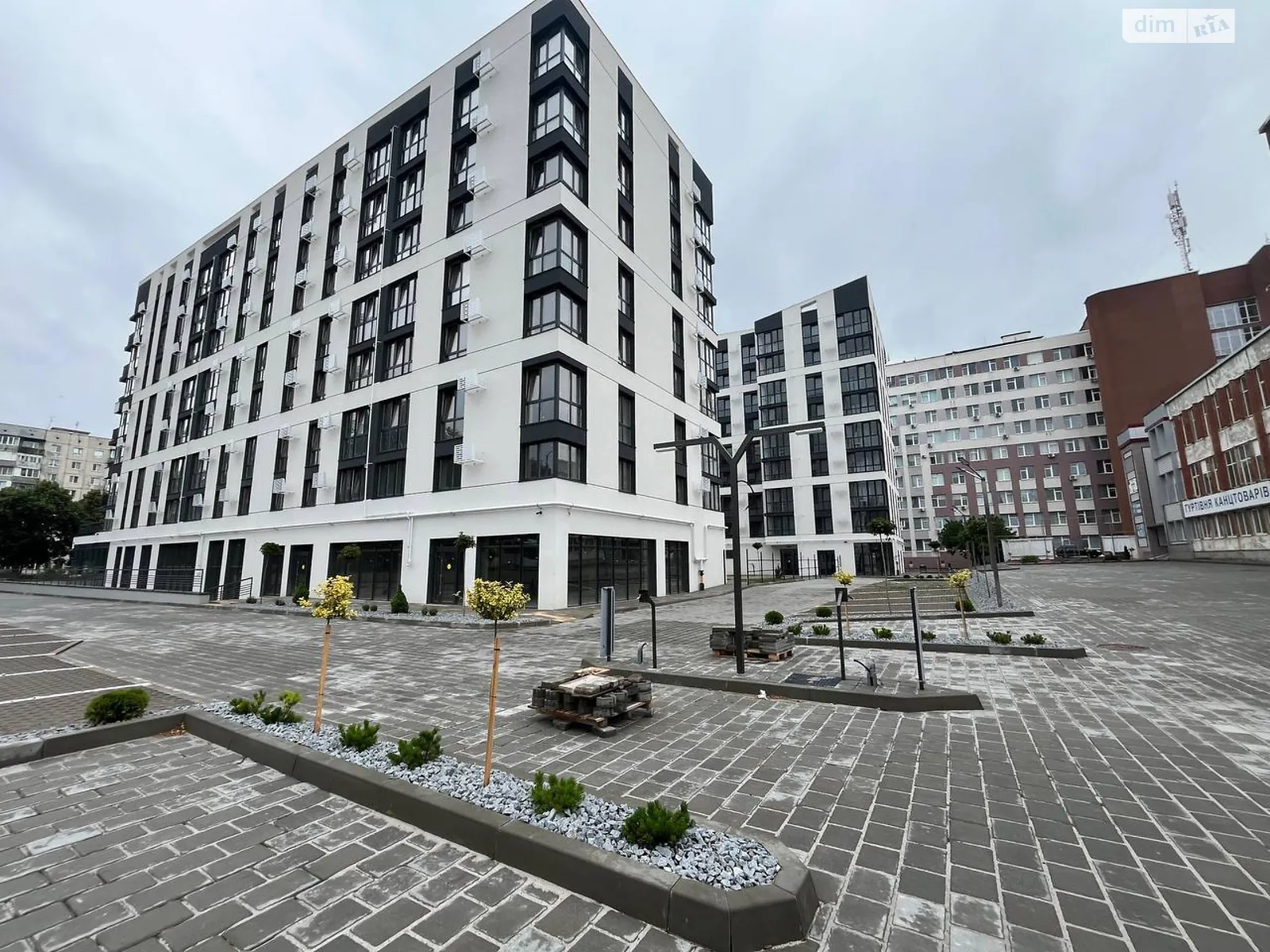 Продается 2-комнатная квартира 72 кв. м в Ровно, цена: 76500 $ - фото 1