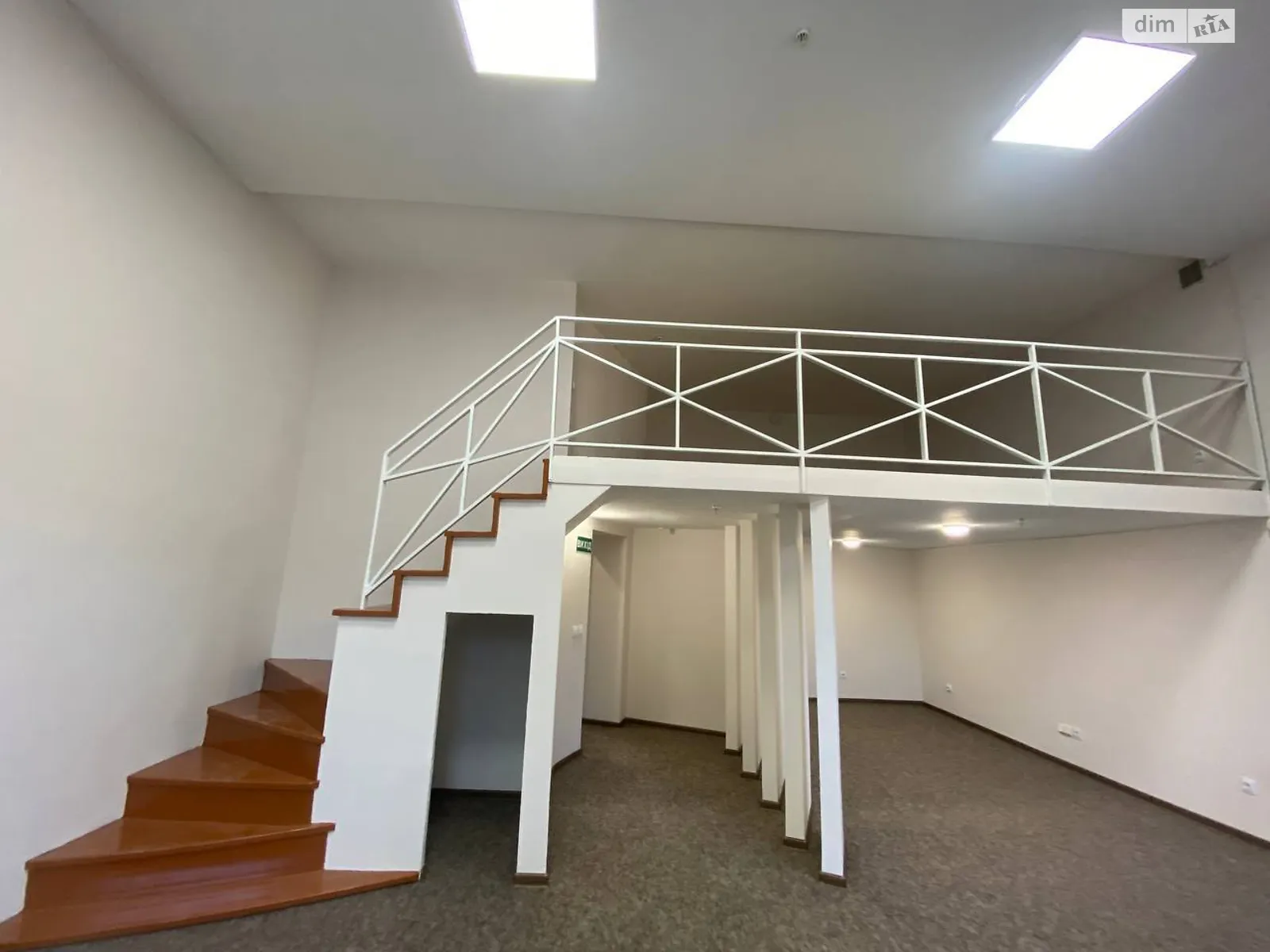 Здається в оренду офіс 187 кв. м в бізнес-центрі, цена: 37400 $ - фото 1