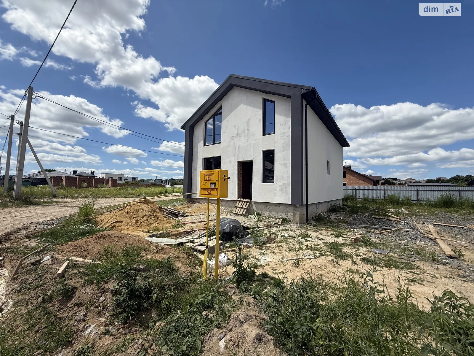 Продается дом на 2 этажа 125 кв. м с камином, цена: 98000 $ - фото 1