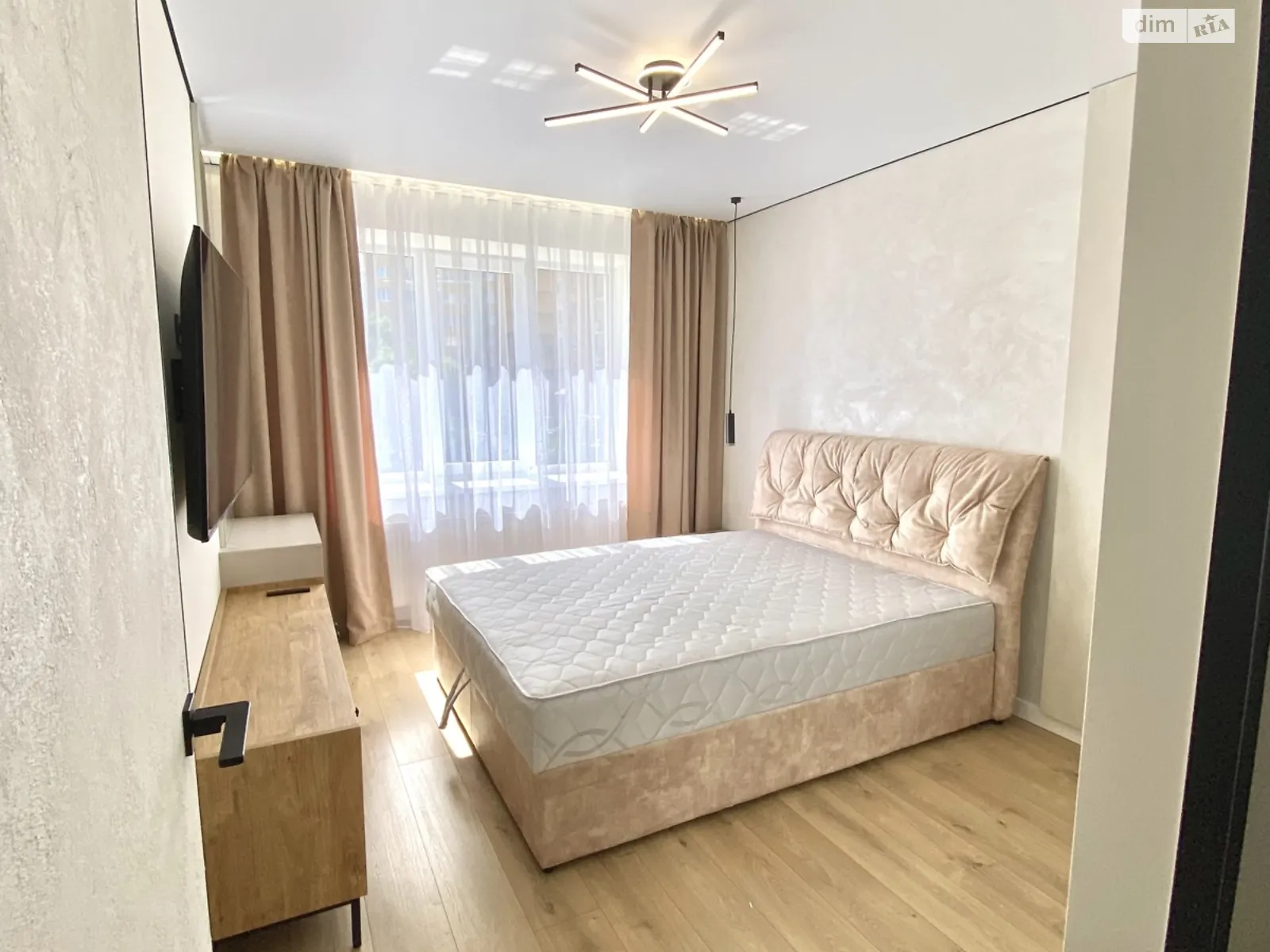 Продается 1-комнатная квартира 35.4 кв. м в Ивано-Франковске, ул. Михаила Мулика(Гаркуши) - фото 1