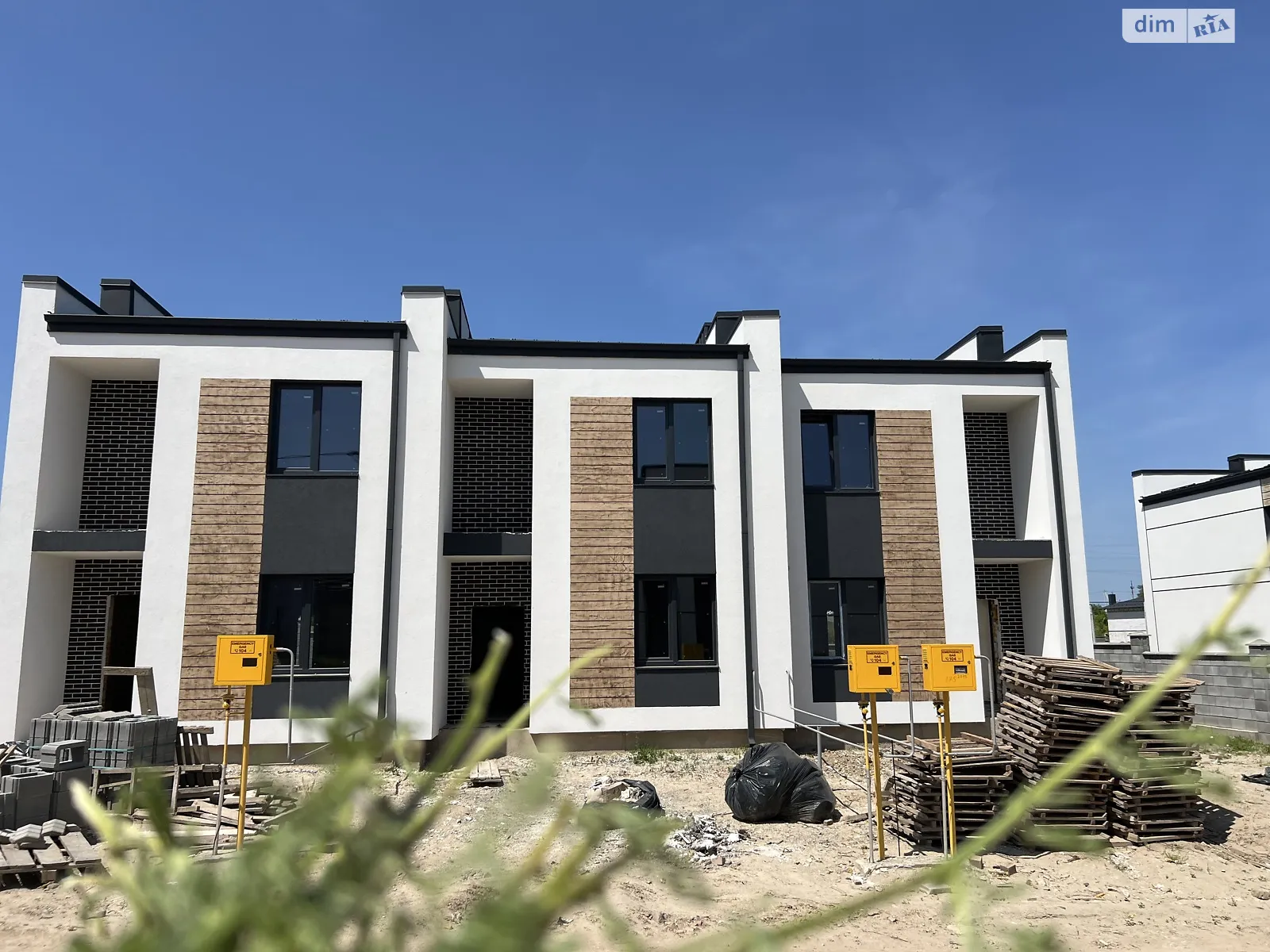 вул. Кулика і Гудачека(Макарова) Авторинок Рівне, цена: 65000 $ - фото 1