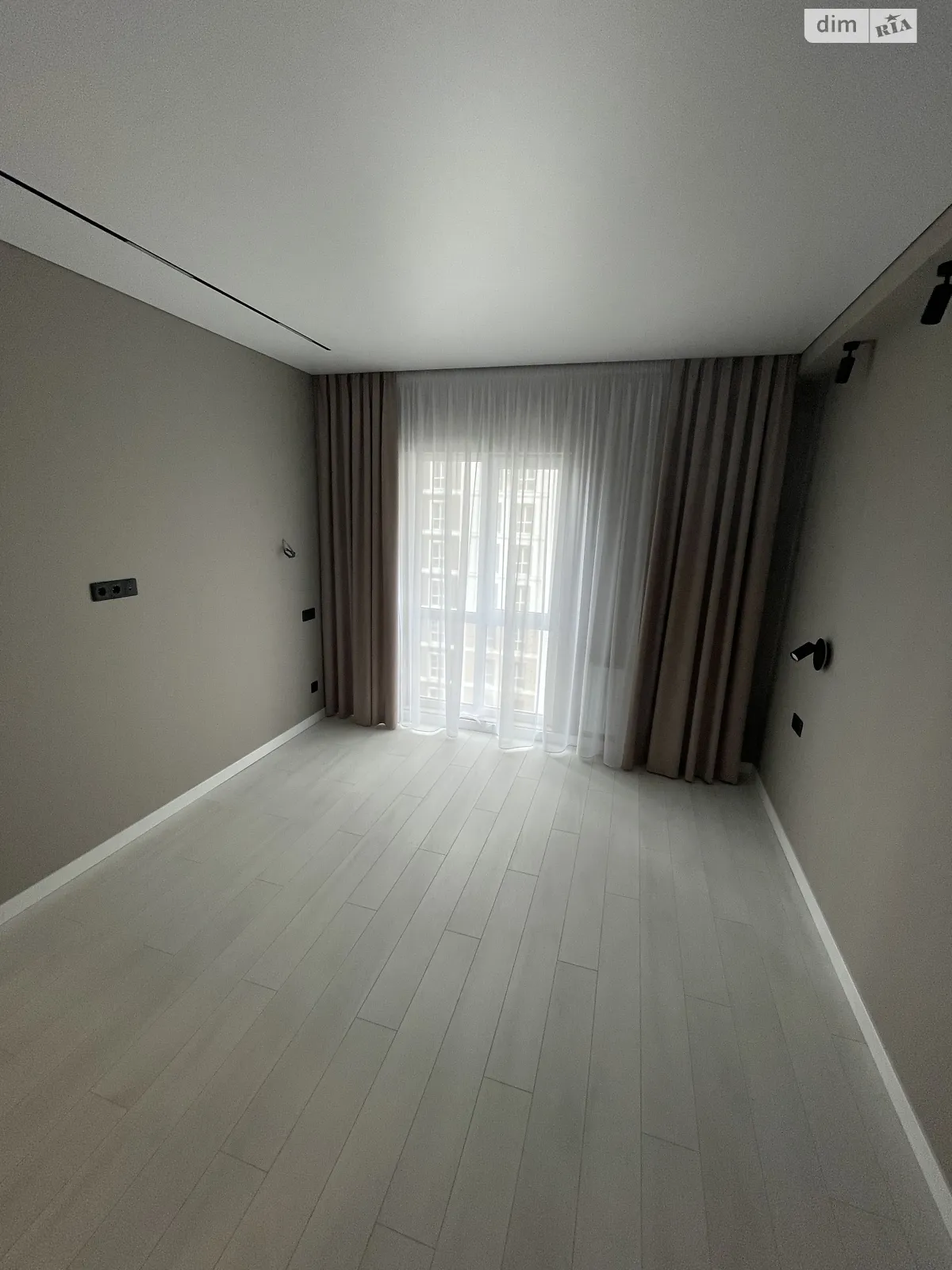 Продается 1-комнатная квартира 41 кв. м в Киеве - фото 1