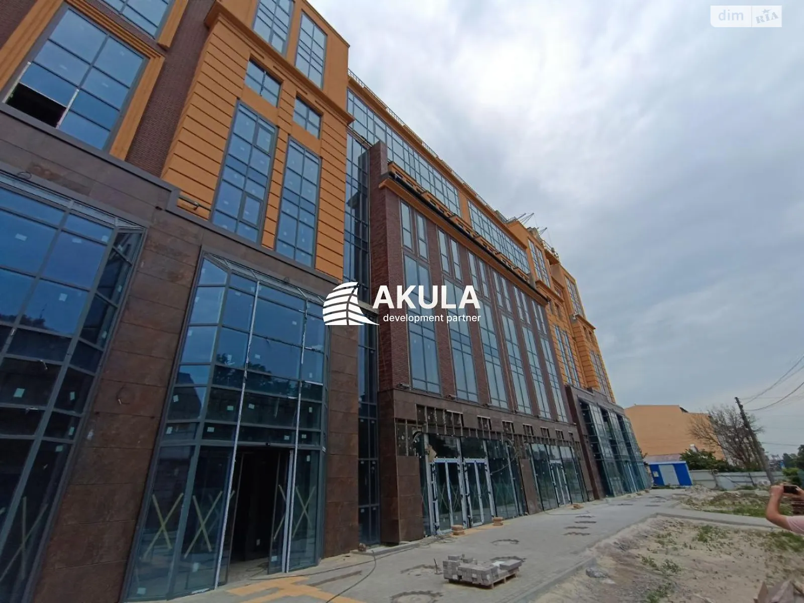 Сдается в аренду офис 4000 кв. м в бизнес-центре, цена: 60000 $ - фото 1