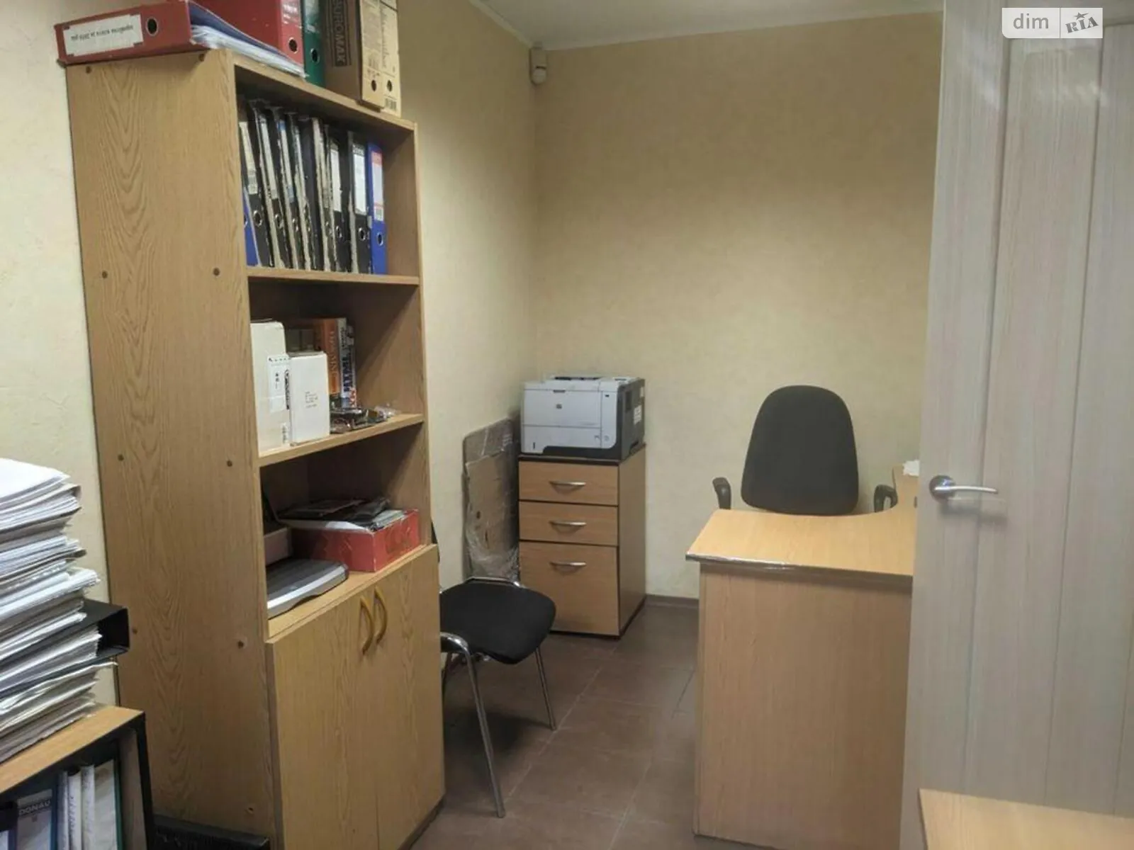 Продается офис 55.7 кв. м в бизнес-центре, цена: 71000 $ - фото 1