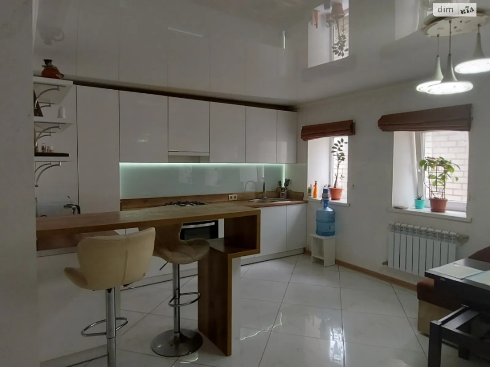 Продается дом на 2 этажа 145.5 кв. м с подвалом, цена: 58000 $ - фото 1