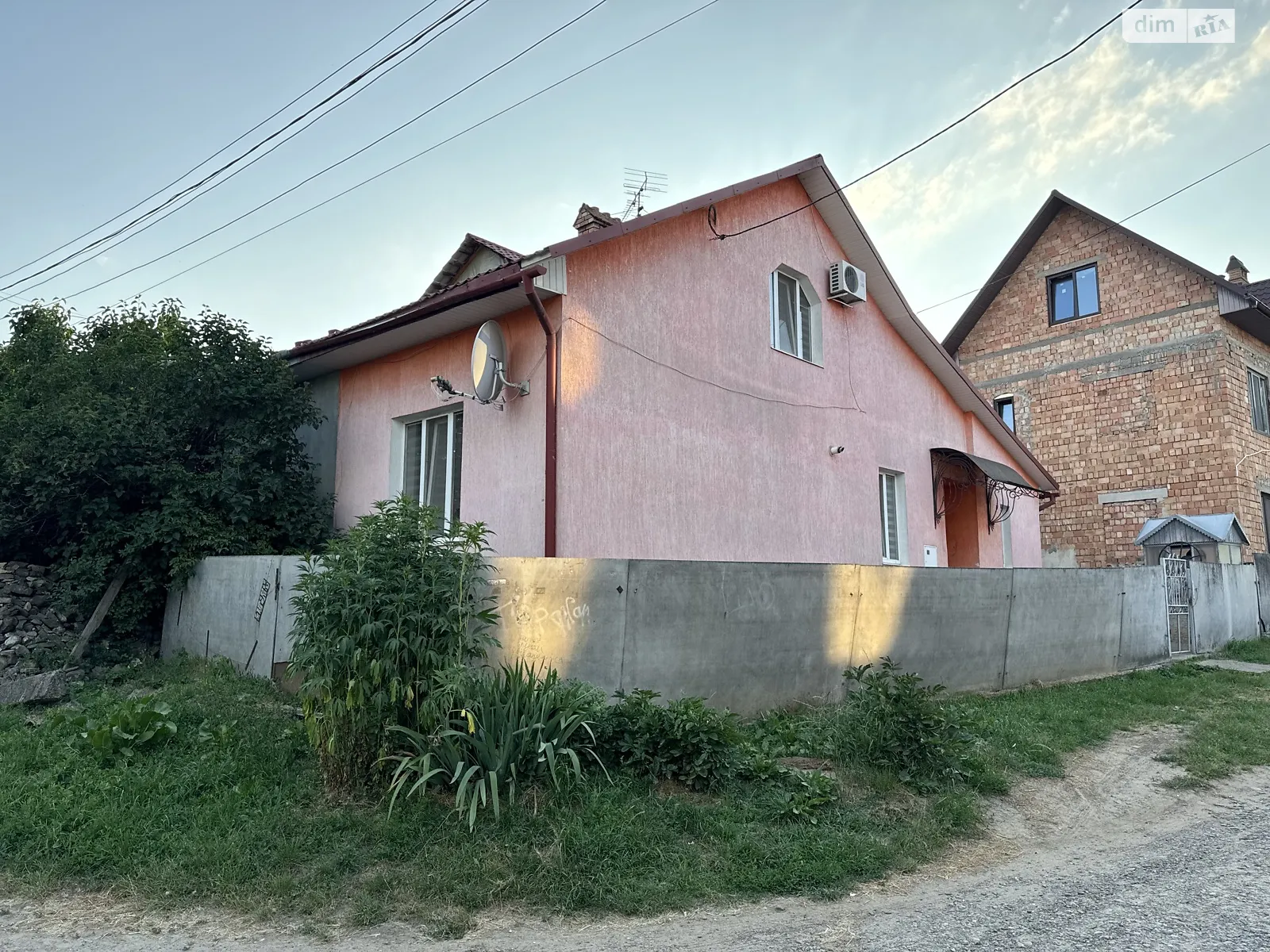 Продається 3-кімнатна квартира 76.3 кв. м у Чернівцях, вул. Іспаська, 2 - фото 1