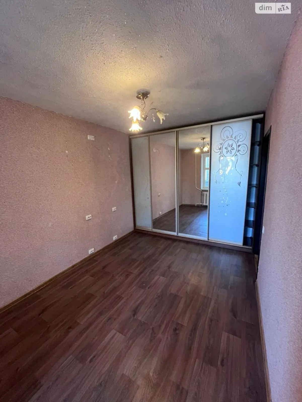 Продается 2-комнатная квартира 59.4 кв. м в Ирпене, ул. Садовая - фото 1