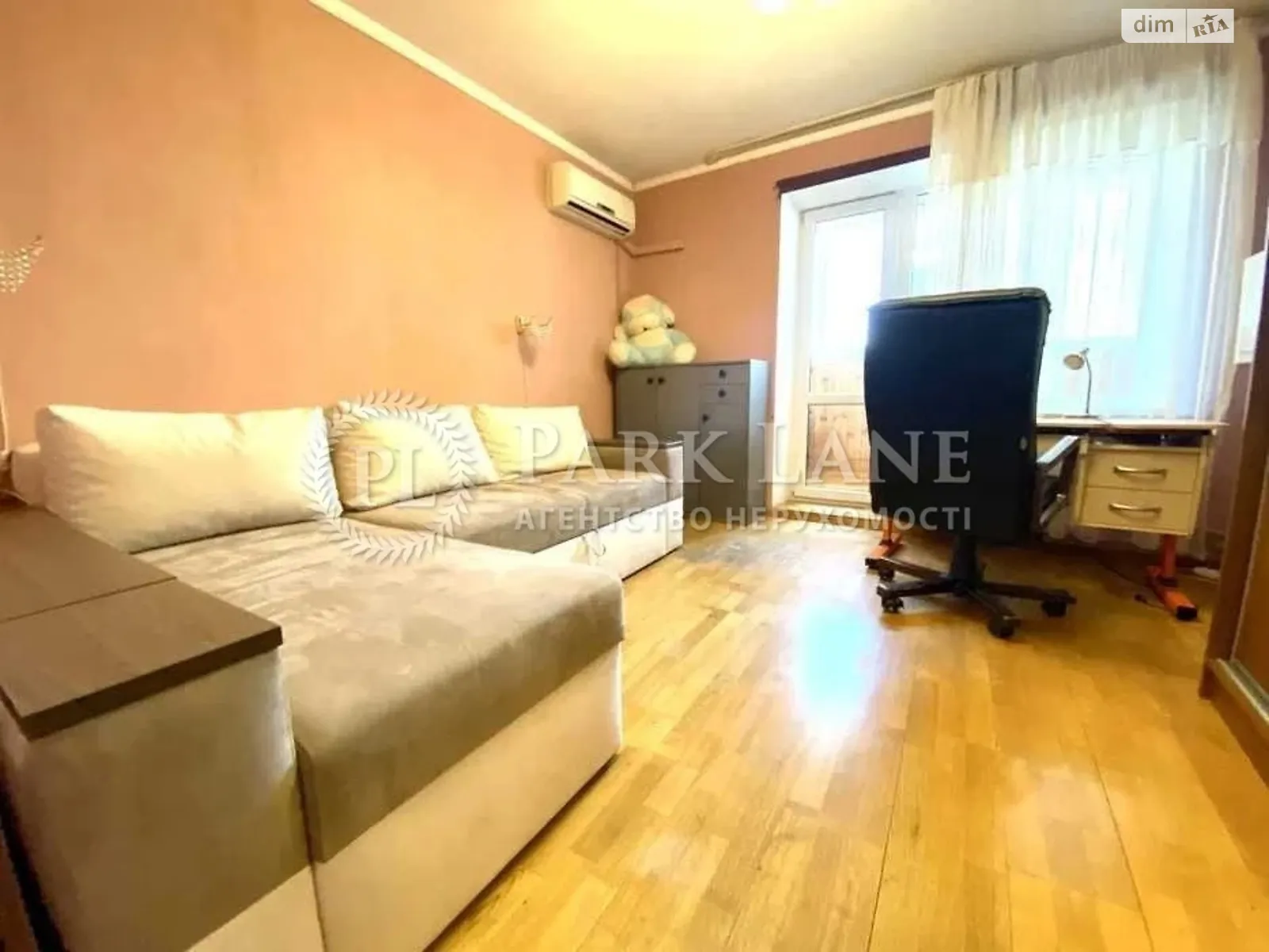 Продается 2-комнатная квартира 66 кв. м в Киеве, пл. Святошинская, 1 - фото 1