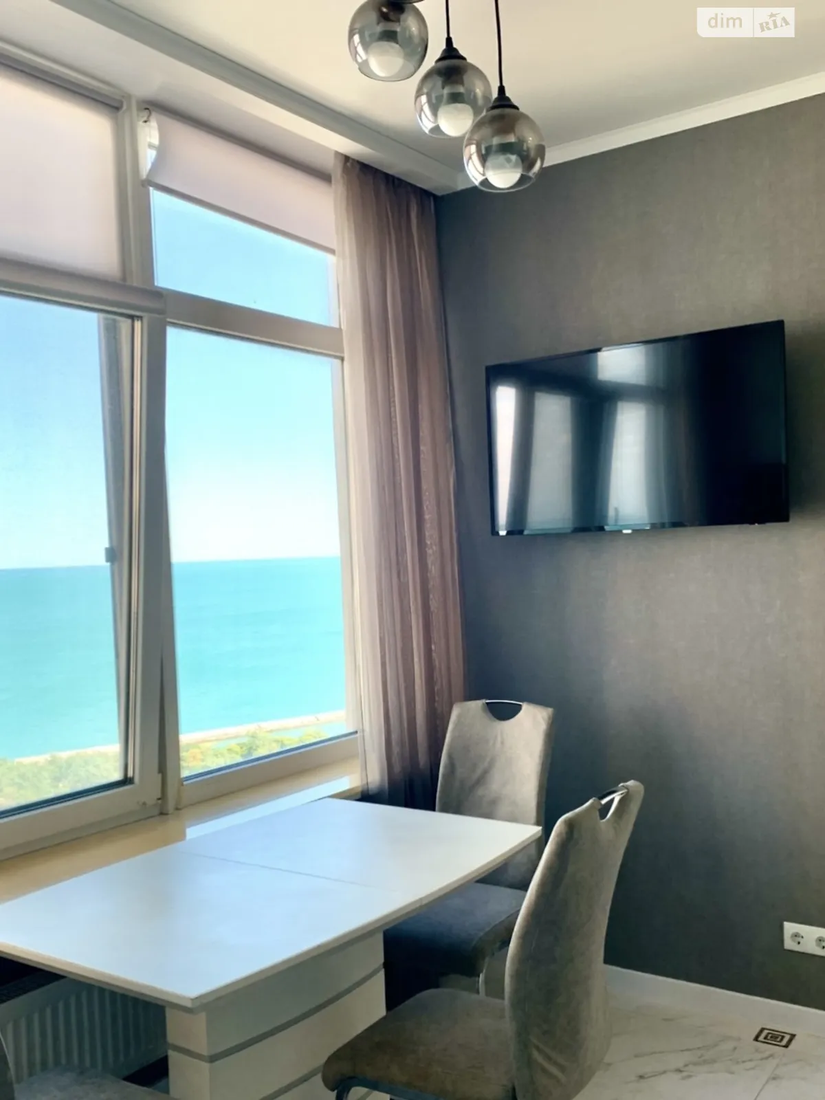 Сдается в аренду 1-комнатная квартира 49 кв. м в, цена: 500 $ - фото 1