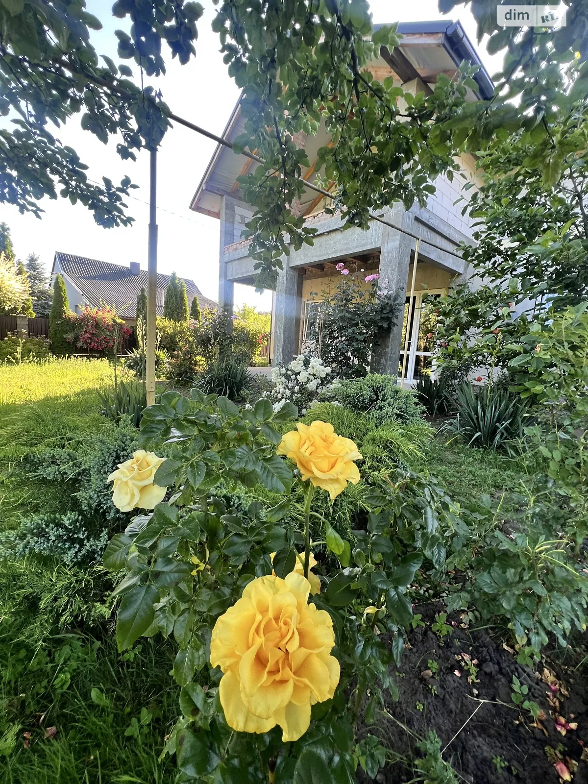 Продается дом на 2 этажа 180 кв. м с гаражом, цена: 75000 $ - фото 1