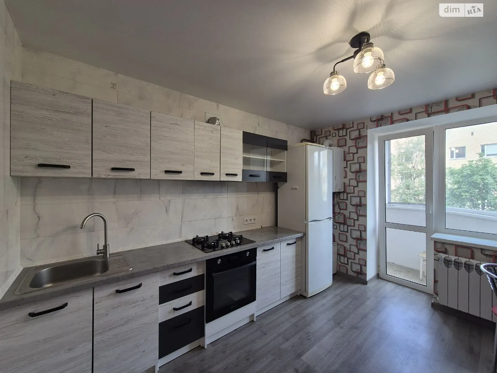 Продается 1-комнатная квартира 40 кв. м в Полтаве, ул. Бедного Александра - фото 1