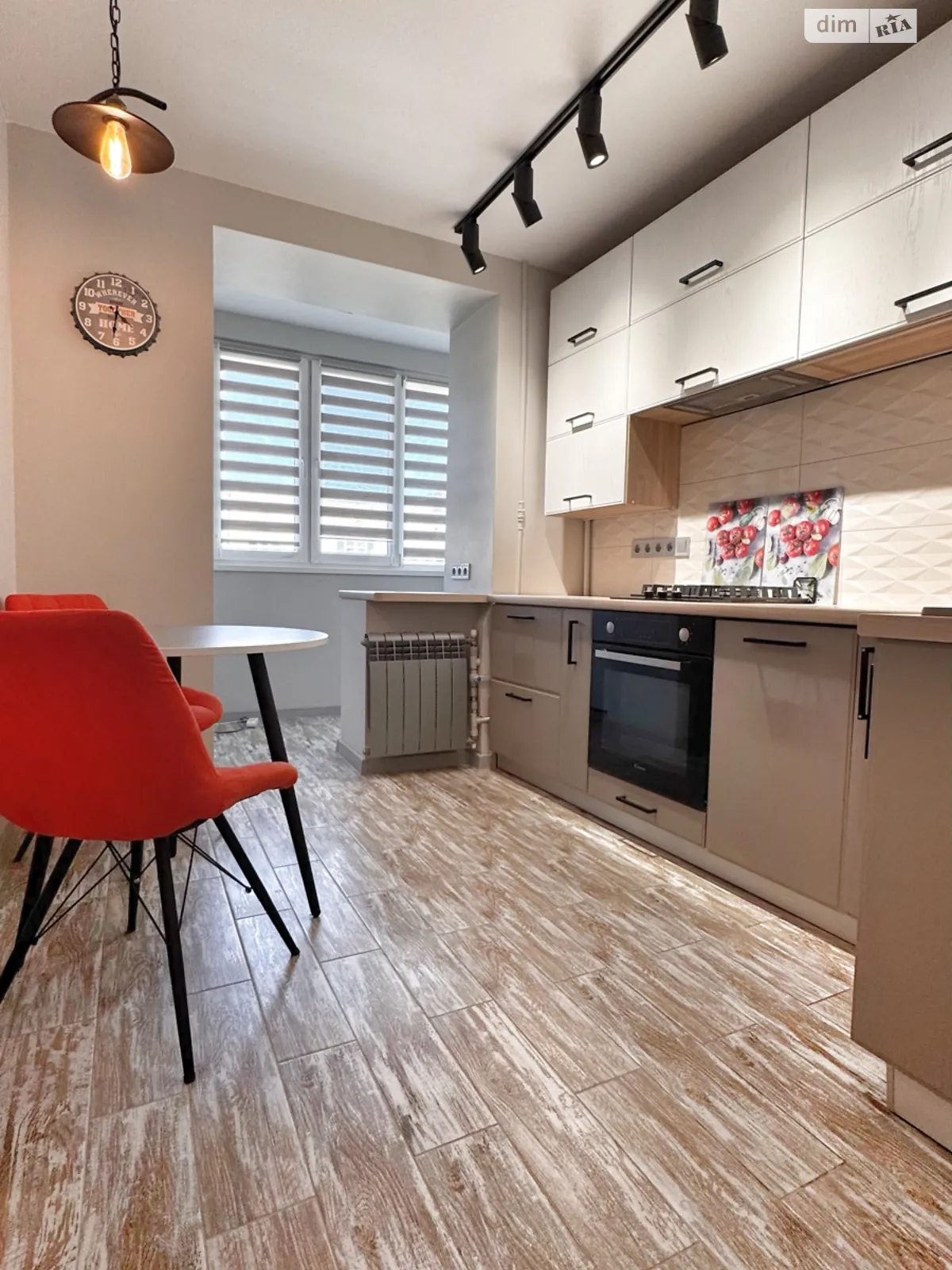Продается 1-комнатная квартира 39 кв. м в Одессе, ул. Академика Королева, 34/1 - фото 1