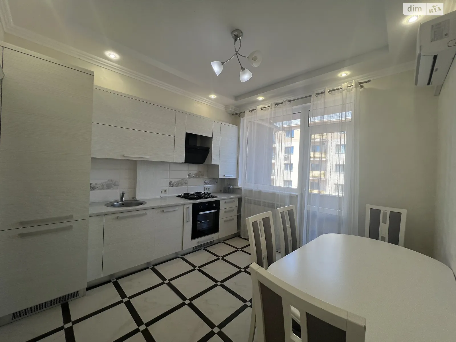 Сдается в аренду 2-комнатная квартира 58.3 кв. м в Ужгороде, цена: 500 $ - фото 1
