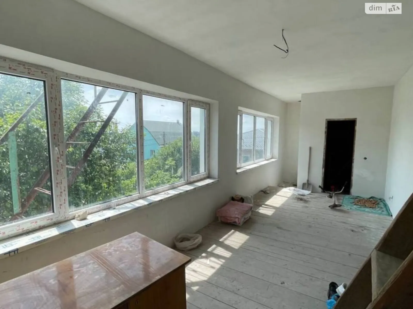 Продается дом на 2 этажа 220 кв. м с подвалом, цена: 105000 $ - фото 1