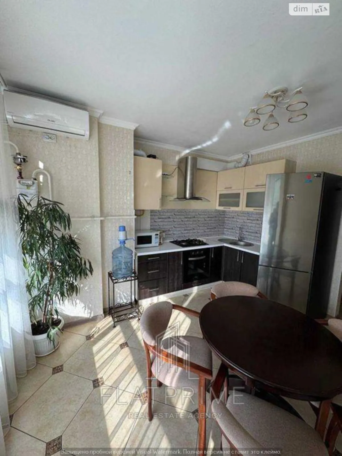 Продається 1-кімнатна квартира 38 кв. м у Києві, вул. Практична, 2 - фото 1