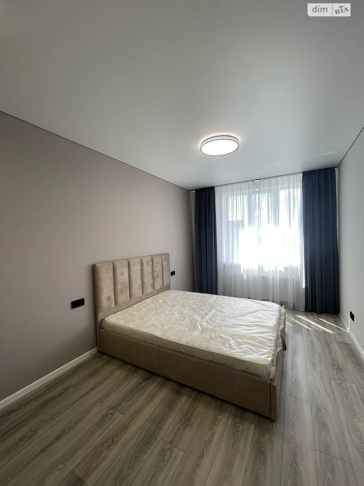 Продается 1-комнатная квартира 45 кв. м в Ирпене, ул. Литературная(Чехова), 1 - фото 1